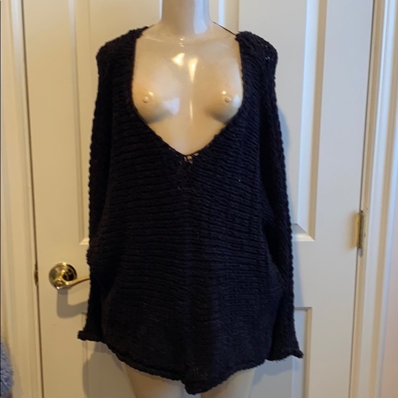 Free people off shoulder Black Sweater size M same day shipping - Picture 2 of 7